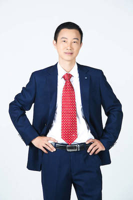 奮勇變革 | 光明乳業(yè)2016年度優(yōu)秀員工風(fēng)采展示——卓越貢獻(xiàn)獎之安裝、維護(hù)與銷售精英